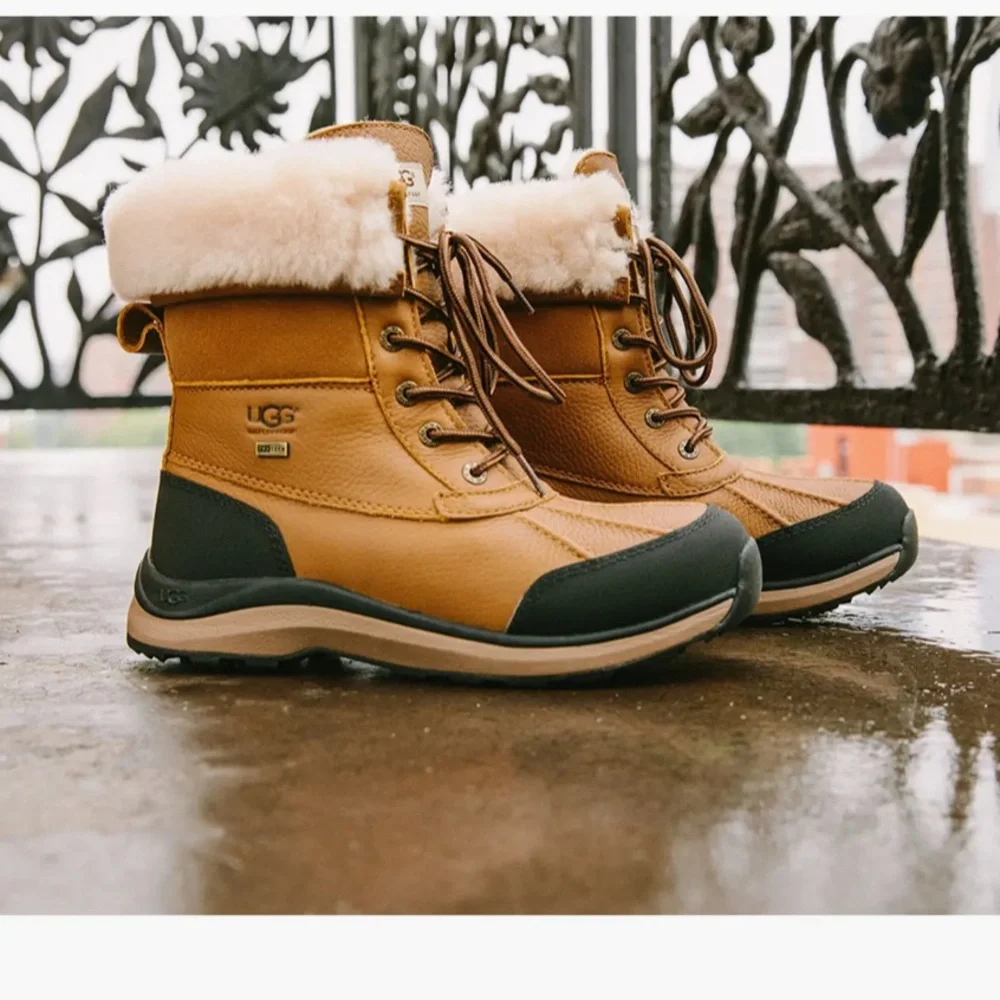UGG Adirondack III Water Resistant Bootie Color: Chestnut WOMEN Sz 6 $250 gently